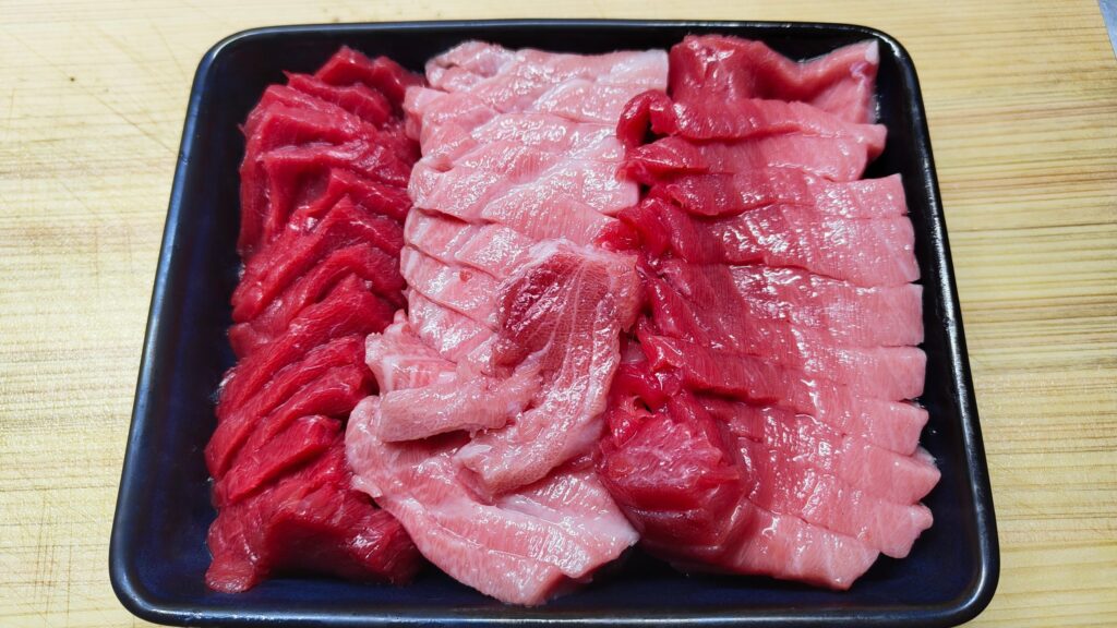 養殖本マグロ 刺身 赤身 大トロ 中トロ 脂が多い 3種盛